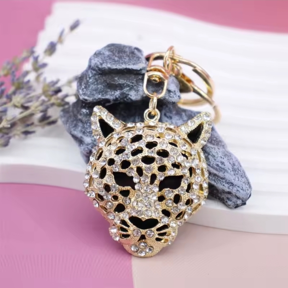 Gold Leopard Keychain - Picture 2 of 5